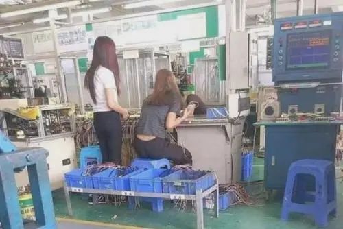 電子廠與電器維修的職業(yè)緣分 尋找伴侶的現(xiàn)實(shí)與機(jī)會