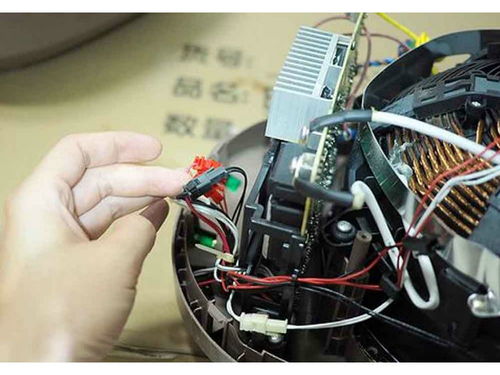 智慧生活時(shí)代 家電維修的機(jī)遇與挑戰(zhàn)